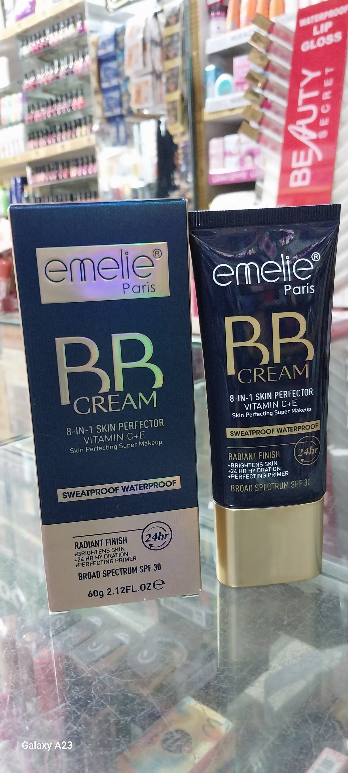 Emelie Paris BB Cream 8-in-1 Skin Perfector - SPF 30 Vitamin C+E